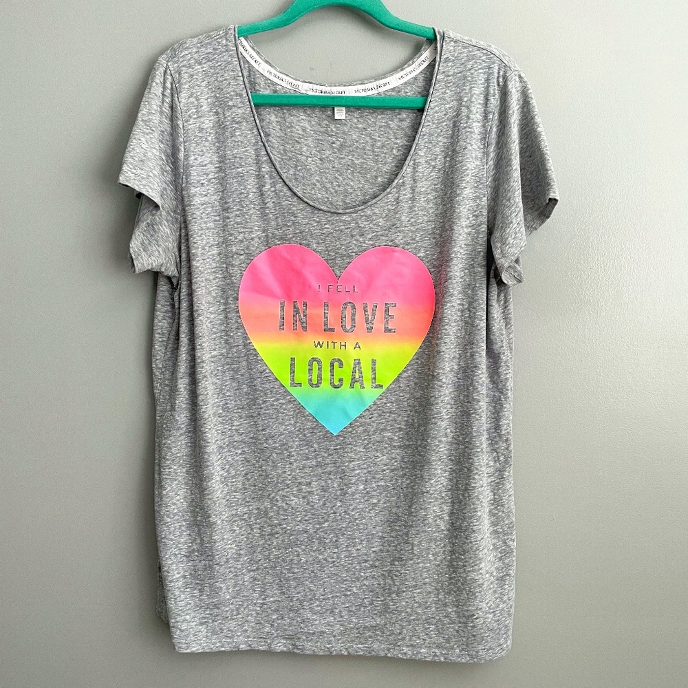 EUC RARE Vintage Victoria's Secret Angel Heart Graphic Tee Size Large
